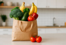 Produkty zalecane przy diecie cukrzycowej w torbie na zakupy