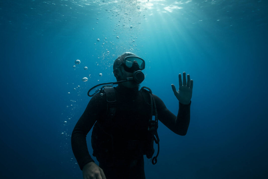 Choroba dekompresyjna, nurek wynurzający się z wody