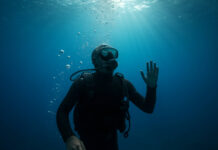 Choroba dekompresyjna, nurek wynurzający się z wody