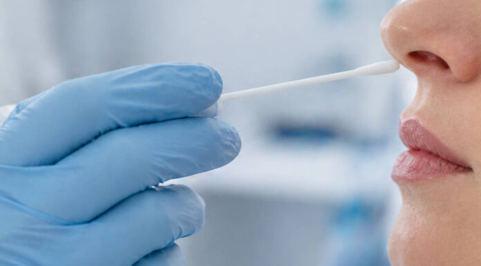 Test, Badanie PCR w trakcie - wymaz z nosa