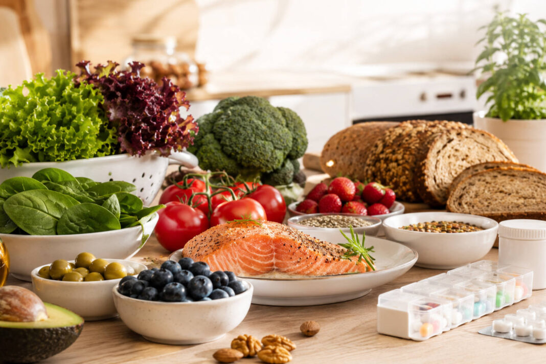 Produkty zalecane przy diecie przeciwzakrzepowej - warzywa, borówki, ryby